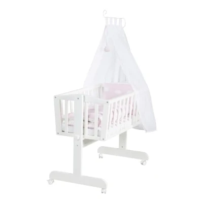 Abbildung von roba Babywiege 40 x 90 cm Kleine Wolke aus Holz Stubenwagen &amp; Wiege Bett Set komplett mit Feststellfunktion Wolken Motiv in Rosa Inkl. Ausstattung weiß