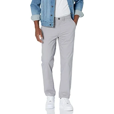 Abbildung von Amazon Essentials Herren Legere Stretch Chinohose mit Enger Passform, Hellgrau, 31W / 29L