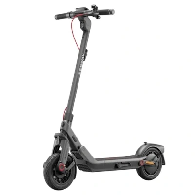 Abbildung von Segway Ninebot E3 D E Scooter für Pendler mit Straßenzulassung, 45km Reichweite (37km bei 20km/h), 800W Motor, faltbar &amp; leicht (17,5kg), Federung vorne hinten, 10 Zoll Reifen, IPX5