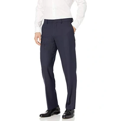 Abbildung von Amazon Essentials Herren Knitterfeste Stretch Hose, Klassische Passform, Marineblau, 38W / 30L