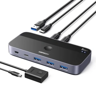 Abbildung von UGREEN USB C Switch 2PC 3.0 mit 1xUSB Port und 3xUSB A Ports, 2 In 4 Out Umschalter Aluminiumgehäuse 2USB auf A/C Kabeln für Tastatur, Maus, Drucker, Stick usw.