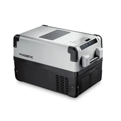 Abbildung von DOMETIC CFX 35 Kompressor Kühlbox, 32 Liter, 12/24 V und 230 für Auto, Lkw, Boot, Wohnmobil Steckdose, mit USB Anschluss