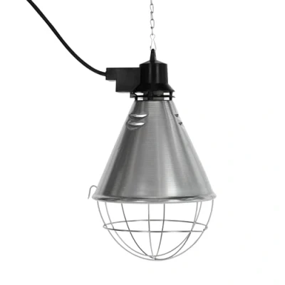 Abbildung von Kerbl Infrarot Wärmestrahler für Ferkel / Küken (ohne Lampe, Alu Schirm ř 21 cm, Kabel 5,0 m, inkl. Befestigungskette Tragkraft 20 kg, mit Lüftungsschlitzen) 22318, Silber
