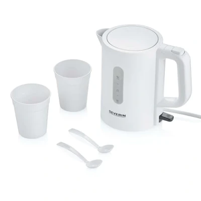 Abbildung von SEVERIN Reise Wasserkocher Set, Reisewasserkocher für 0,5 l mit umschaltbarer Spannung (115/230 V), elektrischer 2 Kunststofftassen und Löffeln, weiß, WK 3462