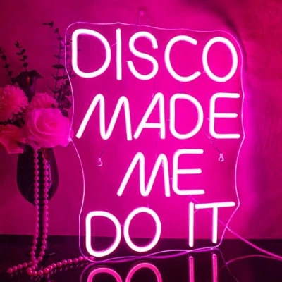 Abbildung von Looklight Disco MADE ME DO IT Neonschild, rosa LED Neonschilder, Buchstaben Schild Neonlicht Neonlichtschild für Hochzeit, Geburtstag, Party, Schlafzimmer, Bar, Club, Bar Neonschilder