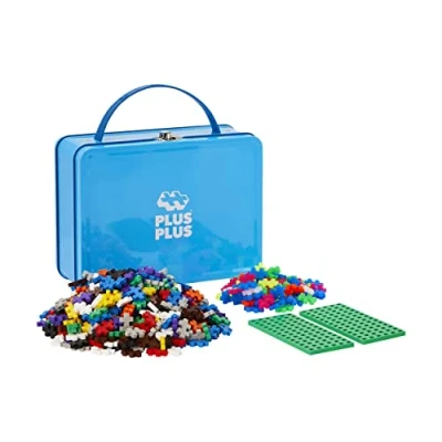 Abbildung von Plus 9607002 Geniales Konstruktionsspielzeug, Basic, Bausteine Set in praktischer Metall Box mit Henkel, 600 Teile, bunt