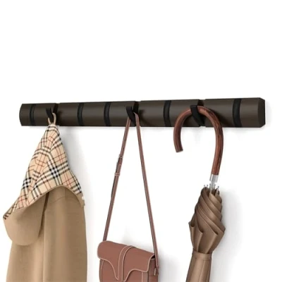 Abbildung von Umbra Flip 8 Garderobenhaken Moderne, Schlichte und Platzsparende Garderobenleiste mit Beweglichen Haken für Jacken, Mäntel, Schals, Handtaschen Mehr, Schwarz / Braun
