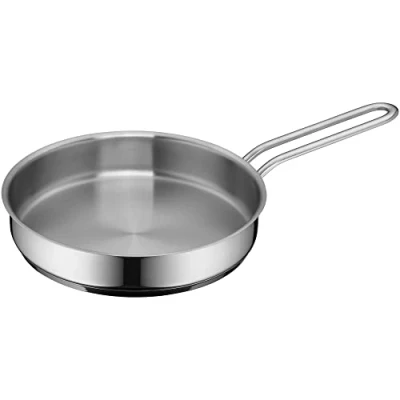 Abbildung von WMF Mini Bratpfanne klein 18 cm, Cromargan Edelstahl poliert, unbeschichtet, Induktion, stapelbar, ideal für kleine Portionen oder Singlehaushalte