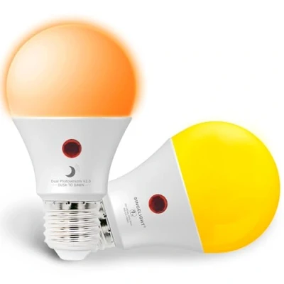 Abbildung von SINCELIGHT Mückenschutz LED glühbirne mit dualem dämmerungssensor für Außenbeleuchtung, auto ein/aus, Nachtbirne von der Dämmerung bis zum Morgengrauen, 9W, E27 Sockel, 1600K Warmweiß, 2 Stück