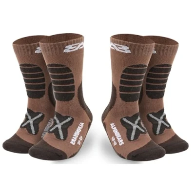 Abbildung von Premium Wandersocken aus Merino Wolle [2 Paar] Profi Trekkingsocken zum Wandern Outdoor Socken für Damen, Herren &amp; Kinder Warme Funktionssocken (Rot, 39 42)