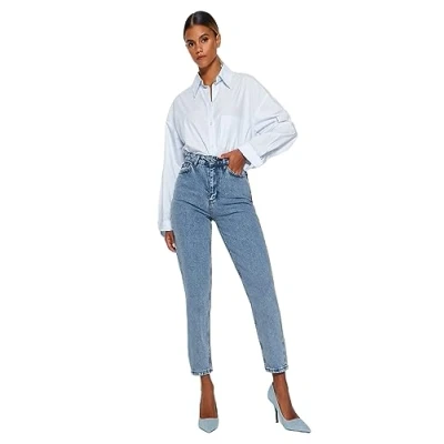 Abbildung von TRENDYOL Damen Gerade Mama Hohe Taille Jeans, Indigo, 40