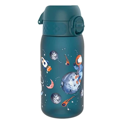 Abbildung von ion8 Trinkflasche, 350 ml, Auslaufsicher, Einhandöffnung, Sichere Verriegelung, Spülmaschinenfest, BPA frei, Tragegriff, Klappdeckel, Leicht zu Reinigen, Klimaneutral, Astronaut