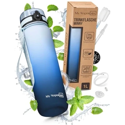 Abbildung von My Vesperbox Trinkflasche 1L Auslaufsicher &amp; BPA frei für Kinder Erwachsene inkl. Ersatzdichtung, Reinigungsbürste, Fruchtsieb optionalem Strohhalm Ideal Schule, Büro, Sport Freizeit