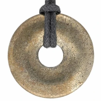 Abbildung von Lebensquelle Plus Pyrit Edelstein Donut Ø 30 mm + Baumwollband Anhänger Echte Heilsteinkette inkl. Band