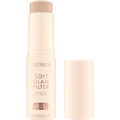Abbildung von Catrice Soft Glam Filter Stick, Basis, Nr. 002, Nude, weichzeichnend, strahlend, für trockene Haut, Mischhaut, vegan, ohne Parfüm, Alkohol, Konservierungsstoffe, 1er Pack (9g)