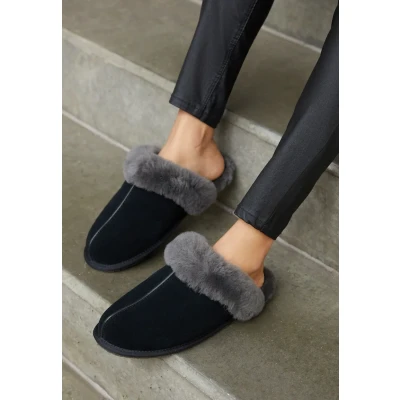 Abbildung von UGG Scuffette Hausschuh, Damen, Größe: 36, Black/grey Schuhe
