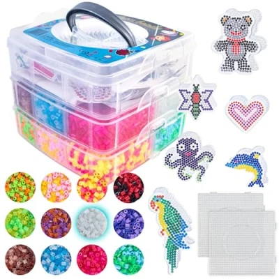 Abbildung von La Manuli Bügelperlen Set 10000 Sortiert 5mm 23 Farben Glitzer volle Farbe im Dunkeln Leuchten Perlen, Fuse Beads Kit, Steckperlen mit Steckplatten Zubehör