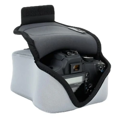 Abbildung von USA GEAR DSLR Kameratasche Klein für Spiegelreflexkameras, SLR Kamerahülle mit Neoprenschutz, Gürtelhalfter und Zubehör Kompatibel Nikon D3400, Canon EOS Rebel SL2, Pentax K 70 &amp; mehr Grau