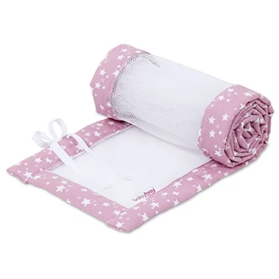 Abbildung von babybay Nestchen Mesh Piqué / Bettumrandung für Beistellbett Stoßschutz Baby Bett, passend Modell Maxi, Boxspring, Comfort und Plus, beere Sterne weiß