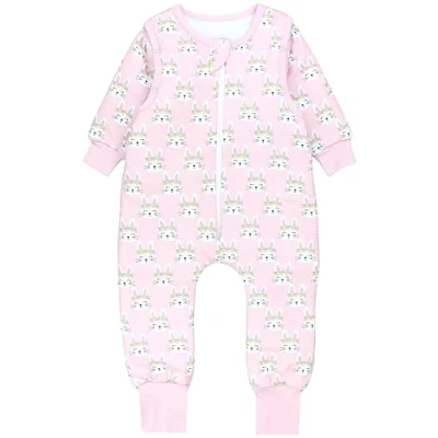 Abbildung von TupTam Baby Schlafsack mit Füßen und Ärmeln Ganzjahres 2.5 TOG, OEKO TEX zertifiziert, Farbe: Hasen Blumen Altrosa, Größe: 104 110