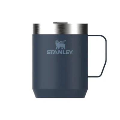 Abbildung von Stanley Classic Legendary Camp Mug Thermobecher 354 ml Hält 1.5 Stunden Heiß 3 Kalt BPA Frei Spülmaschinenfest Edelstahl Kaffeebecher To Go Navy