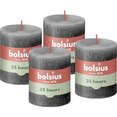 Abbildung von Bolsius Rustik Stumpenkerzen Anthrazit Set 4 Stück Länge Brenndauer 35 Stunden Unparfümierte Natürliches Pflanzenwachs Ohne Palmöl 8 x 7 cm, Dunkelgrau