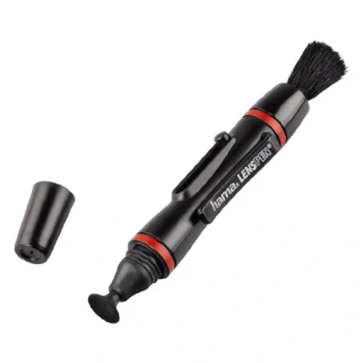 Abbildung von Hama Reinigungsstift zur Objektiv und Filterreinigung, 11,5 cm lang, Lenspen Classic, Rot/Schwarz
