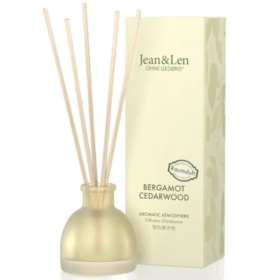 Abbildung von Jean &amp; Len Aromatic Atmosphere Cedarwood Bergamot, natürlich duftender Raumdiffusor, spritziger Duft vom Parfümeur, hochwertiger Flakon, Raumduft mit Holz Duftstäbchen, vegan, 50 ml