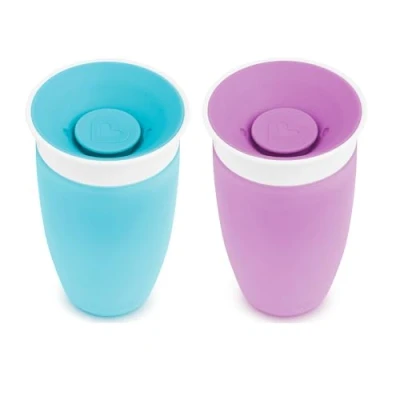 Abbildung von Munchkin Miracle 360 Trinkbecher, Baby und Lernbecher, Ideal für Wasser Beikost, 12+ Monate, 10 oz/296 ml, 2er Pack, Lila &amp; Blau BPA frei, Auslaufsicher