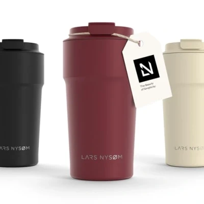 Abbildung von LARS NYSØM Thermo Kaffeebecher to go 500ml Travel Mug 0,5 Liter mit Isolierung Auslaufsicherer Edelstahl Thermobecher für Kaffee und Tee unterwegs Teebecher (Berry Red, 500ml)