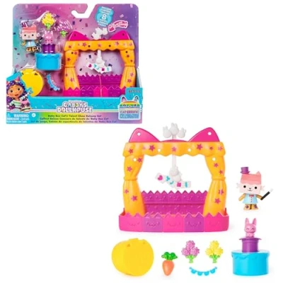 Abbildung von Gabby&#039;s Dollhouse, Balkon Spielset Baby Box Talentwettbewerb, 8 teiliges Set mit Katzenfigur und Zubehörteilen, ab 3 Jahren