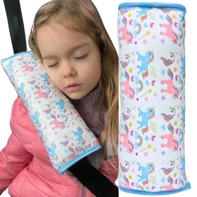 Abbildung von HECKBO Auto Schlafkissen für Kinder Mädchen Jungen Einhorn maschinenwaschbar kuschelweich Gurtkissen, Gurtschoner, Gurtschutz Sitzerhöhung, Kissen, Reisekissen, Urlaub