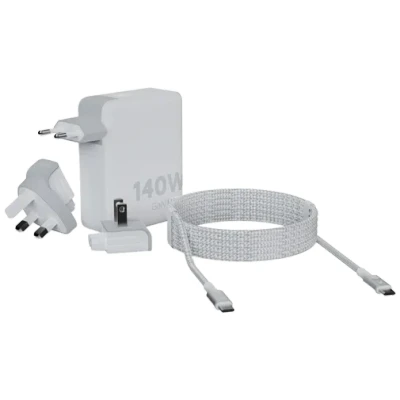 Abbildung von Xtorm Gan Ultra USB 3 C Schnellladegerät 140W Weiß + Adapter Kabel