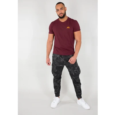 Abbildung von Alpha Industries Small LOGO Tshirt basic, Herren, Größe: Small, Burgundy