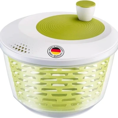 Abbildung von Westmark Salatschleuder, Fassungsvermögen: 4,4 Liter, ø 23,5 cm, Kunststoff, BPA frei, Spinderella, Farbe: Transparent/Weiß/Grün, 243022EA