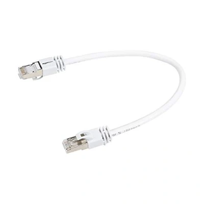 Abbildung von Amazon Basics High Speed Patchkabel, RJ45 Cat7, Gigabit Ethernet, weiß, 0,3 m, 5 Stück