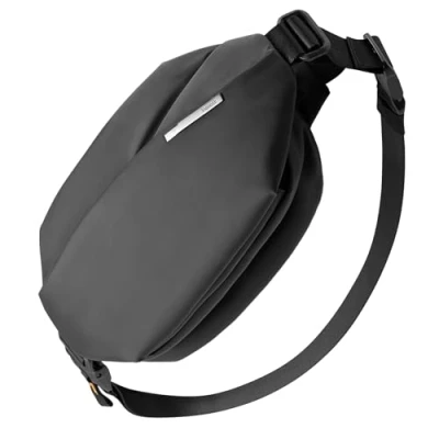 Abbildung von Inateck Kompakt Bauchtasche 4L, Stylische Sling Bag Herren Damen, Wasserdicht Brusttaschen Umhängetasche Schultertasche Crossbody für Reise Schule Wandern