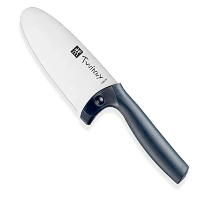 Abbildung von ZWILLING Twinny Kinderkochmesser, 10 cm, mit Fingerschutz, Edelstahl, Abgerundete Klingenform, Kindgerechtes Design, Kunststoffgriff, Blau