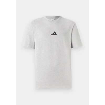 Abbildung von adidas Herren Essentials SMALL Logo Single Jersey Tee, medium Grey Heather/Black, XL