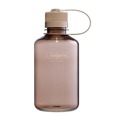 Abbildung von Nalgene Sustain Tritan BPA freie Wasserflasche aus 50% Kunststoffabfällen, 473 ml, schmaler Mund, Mokka