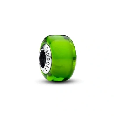 Abbildung von PANDORA Moments Grünes Murano Glas Mini Charm aus Sterling Silber, Kompatibel Armbänder, 793106C00