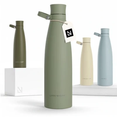Abbildung von LARS NYSØM Trinkflasche Edelstahl 1000ml Isolierflasche 1 Liter Auslaufsichere Wasserflasche für Sport, Fahrrad, Hund, Kinder (Sage Green, 1000ml)