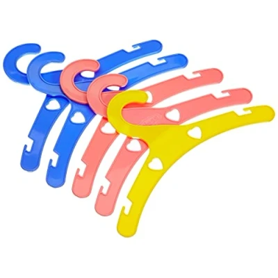 Abbildung von Heless 778 Puppenkleiderbügel, 5 Stück, Zubehör für den Puppenhaushalt, Blau