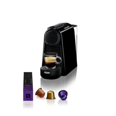 Abbildung von Nespresso De&#039;Longhi EN 85.B Essenza Mini Kaffeekapselmaschine,Welcome Set mit Kapseln in unterschiedlichen Geschmacksrichtungen 19 bar Pumpendruck,Platzsparend,1370W,0.6 L,32.5 x 11 20.5 cm,Schwarz