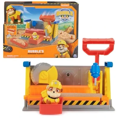 Abbildung von Rubble &amp; Crew Werkstatt Spielset mit 2 Werkzeug Aufsätzen, 1 Hundefigur, 85g Kinetic Sand Build it und Sandform, Spielzeug geeignet für Kinder ab 3 Jahren