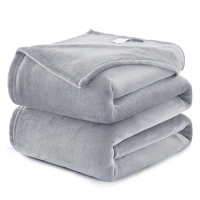 Abbildung von WAVVE Kuscheldecke Flauschig Decke Fleecedecke Sofadecke Klein Wohndecke Couchdecke, Sofa Weich Hellgrau, Leicht Sofaüberwurf 130x150 cm