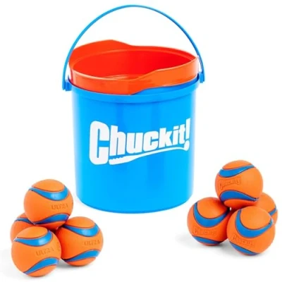 Abbildung von Chuckit! Ultra Ball Hundespielzeug, Eimer, langlebiger Gummi Hundeball und hohe Sprungkraft, schwimmend, Chuck It Launcher, kompatible Spielzeugbälle für Hunde mit Tragetasche, 8 Stück,