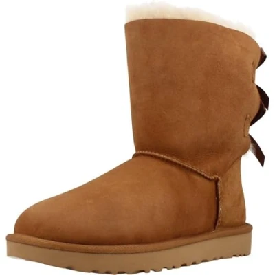 Abbildung von UGG Damen BAILEY BOW II Classic Boot, Chestnut, 38 EU