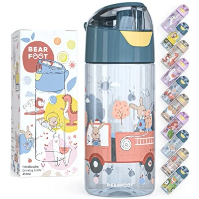 Abbildung von BEARFOOT Trinkflasche Kinder 450ml, leichte Tritan Wasserflasche, BPA frei, auslaufsicher, Kohlensäure geeignet, spülmaschinenfest für Jungen, Mädchen, Kindergarten (Blau Feuerwehrhasen)