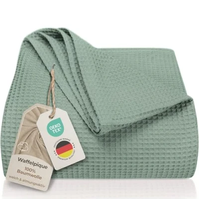 Abbildung von LAYNENBURG Premium Tagesdecke 180 x 220 cm Waffelpique 100% Baumwolle leichte Wohndecke Waffeloptik Baumwolldecke als Bett Überwurf, Sofa Couch Überwurf Decke (Mintgrün)